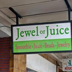 Jewel or Juice (Schmuck oder Saft)